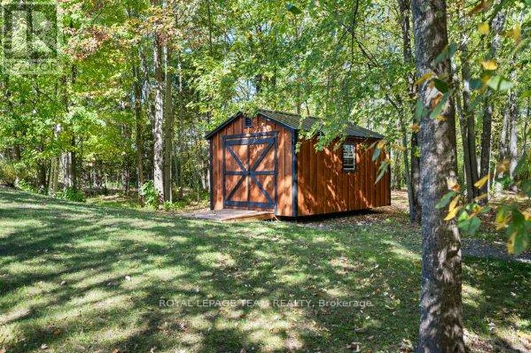 29392991/524-osmond-daley-drive/huntley-ward-south-east/ottawa/ontario/K0A1L0_47