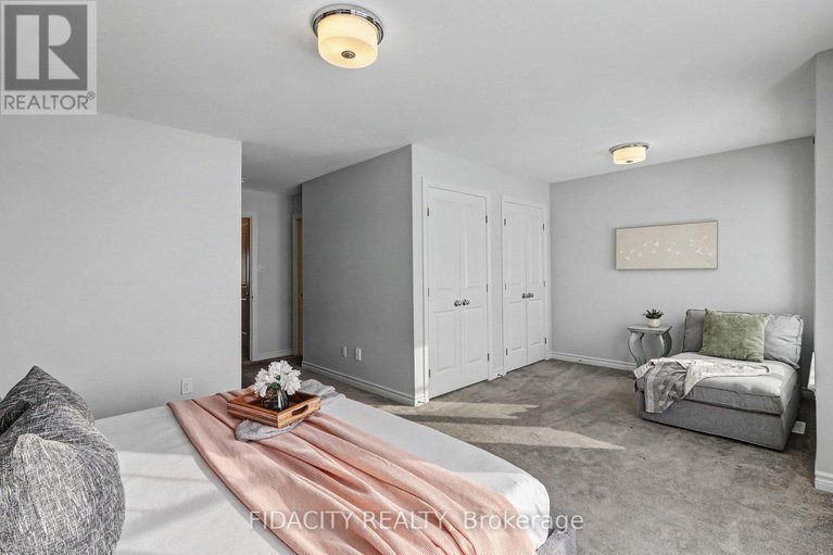 29353092/919-antonio-farley-street/camelot/ottawa/ontario/K4A3N6_13