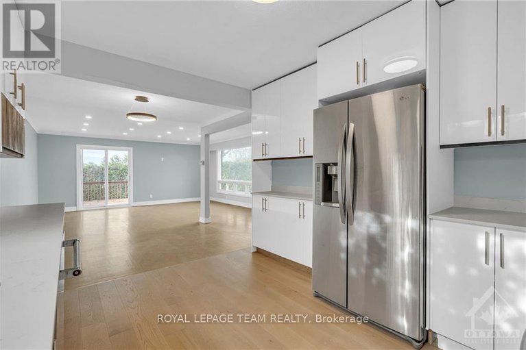 27664923/2196-lenester-avenue/mckellar-heights/ottawa/ontario/K2A1L5_8