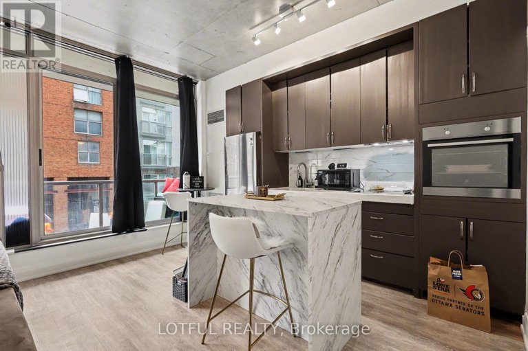 29384908/201-383-cumberland-street/lower-townbyward-market/ottawa/ontario/K1N1J7_14