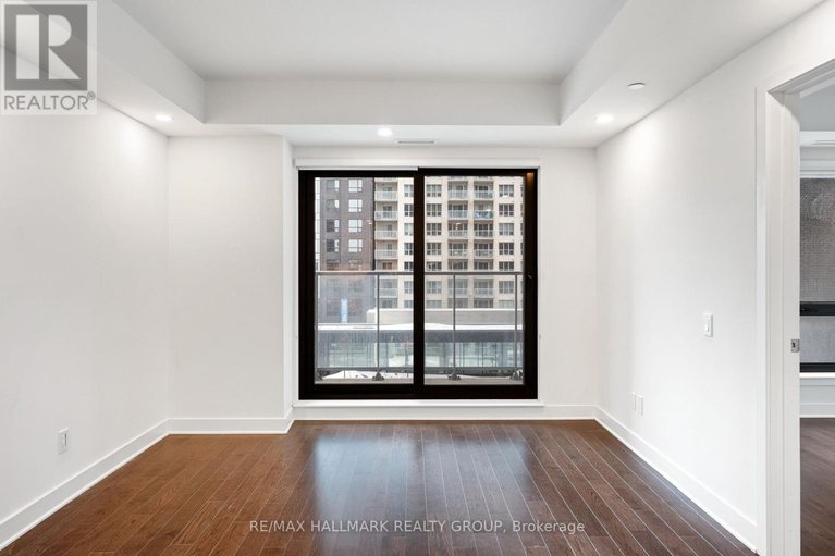 29473369/409-180-george-street/lower-townbyward-market/ottawa/ontario/K1N0G8_13