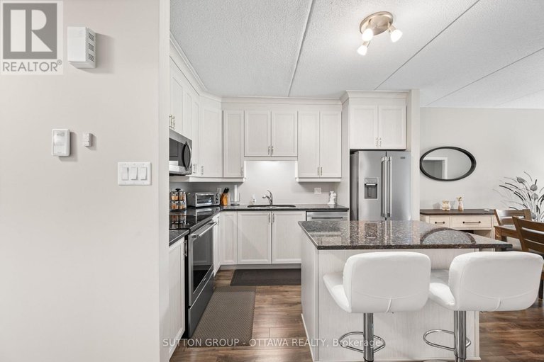 28851204/165-302-masters-lane/town-of-rockland/clarence-rockland/ontario/K4K0L3_9