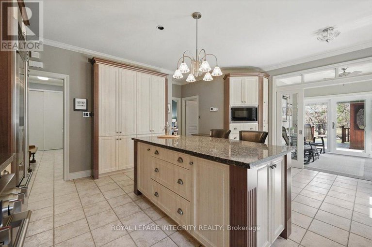 29253845/137-beaumont-avenue/town-of-rockland/clarence-rockland/ontario/K4K1R7_16