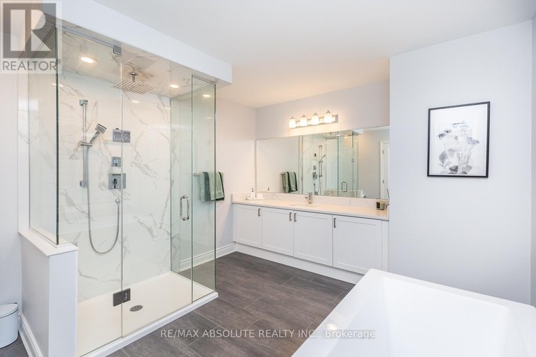 29563343/1019-apolune-street/half-moon-bay/ottawa/ontario/K2J6N8_29