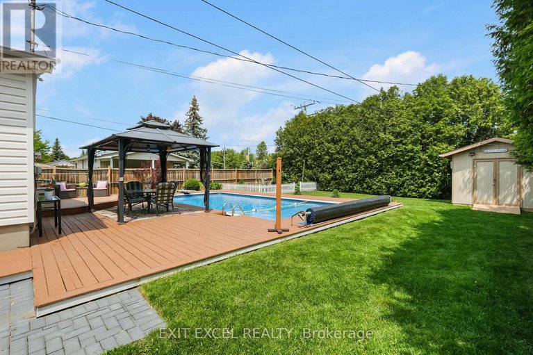 28416258/396-roxdale-avenue/bilberry-creekqueenswood-heights/ottawa/ontario/K1E1V5_29