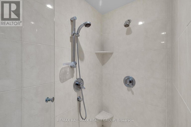 29156336/1406-3580-rivergate-way/quinterra/ottawa/ontario/K1V1V5_29