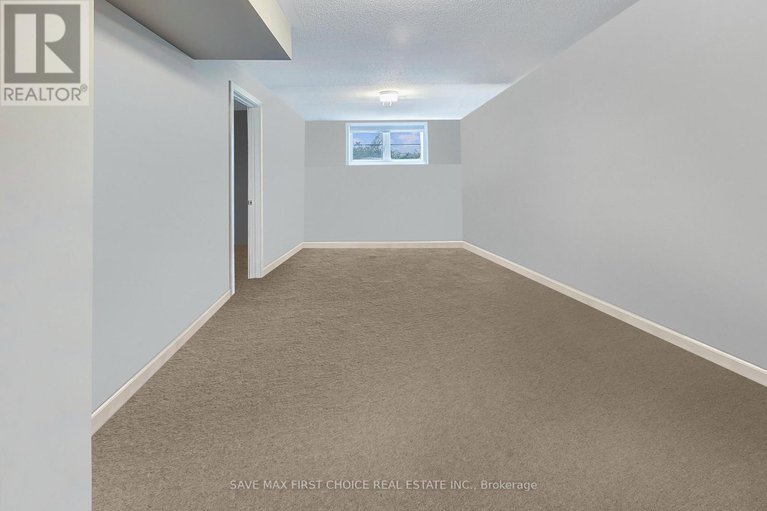 29114558/2070-winsome-terrace/fallingbrookgardenway-south/ottawa/ontario/K4A5M9_13