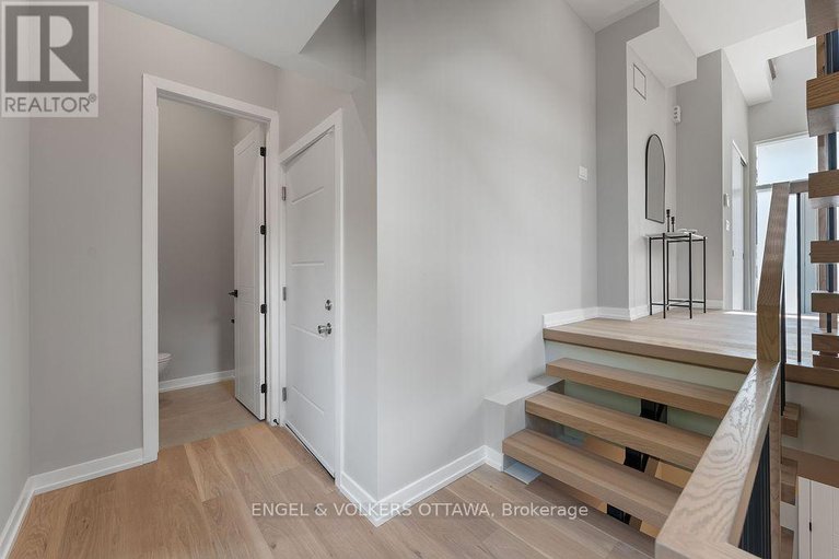 29426173/261-dovercourt-avenue/westborohampton-park/ottawa/ontario/K1Z5P5_37