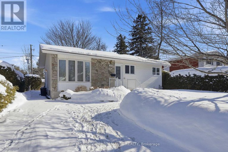 29335648/2266-fife-crescent/elmvale-acres/ottawa/ontario/K1G2Z4_26