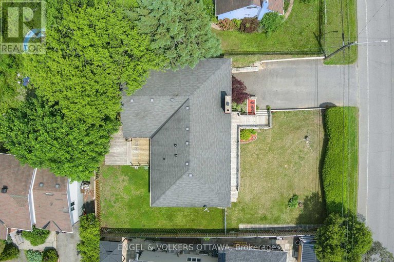 28017649/1427-rosebella-avenue/blossom-parkkemp-parkfindlay-creek/ottawa/ontario/K1T1E5_4