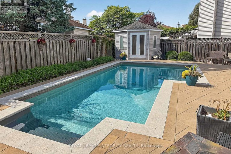 29364107/1380-diane-crescent/fallingbrookridgemount/ottawa/ontario/K4A2N8_49