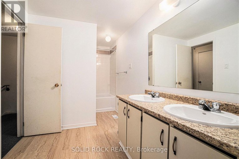 29065539/90-15-baneberry-crescent/glencairnhazeldean/ottawa/ontario/K2L2Y3_18