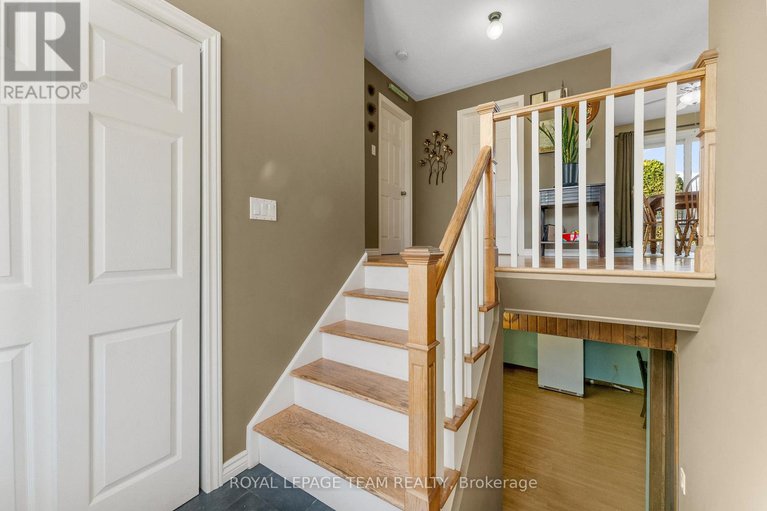 29009688/1059-flynn-avenue/kinburn/ottawa/ontario/K7S3G7_8