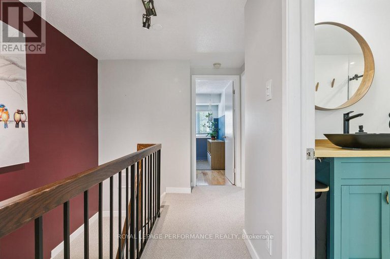 28575649/75-1646-du-sommet-place/chateauneuf/ottawa/ontario/K1C4Y9_29