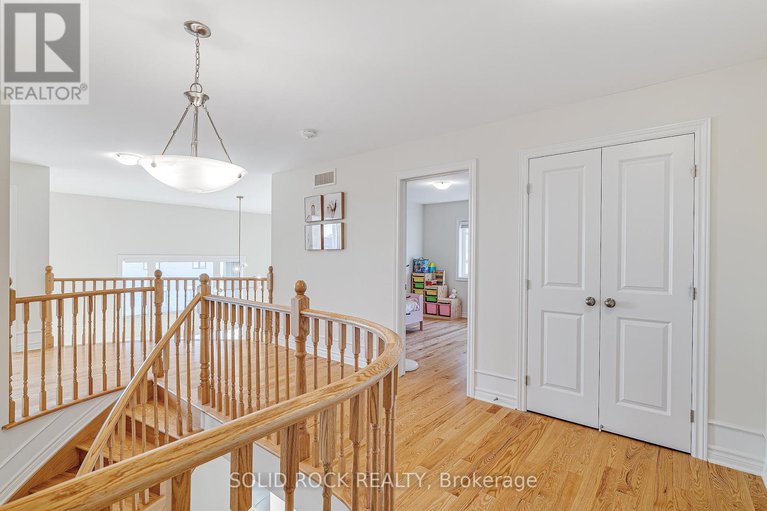 28518234/326-memorial-grove/riverside-southgloucester-glen/ottawa/ontario/K1X0C8_32