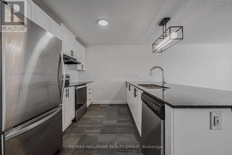 28470384/6357-perth-street/btwn-franktown-rd-fallowfield-rd/ottawa/ontario/K0A2Z0_16