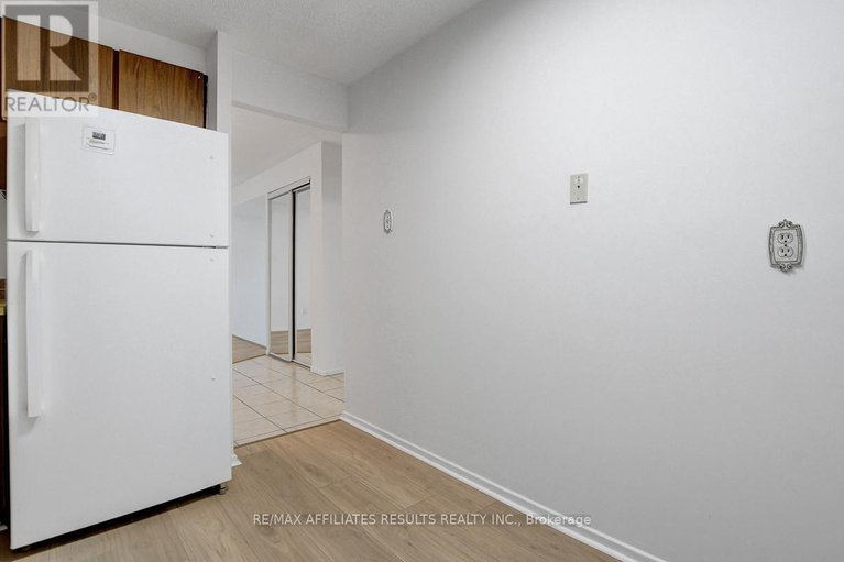 29180738/410-415-greenview-avenue/britannia/ottawa/ontario/K2B8G5_23