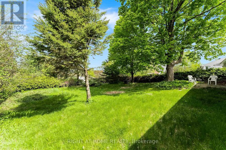 28318224/1770-chene-street/town-of-rockland/clarence-rockland/ontario/K4K1L4_25