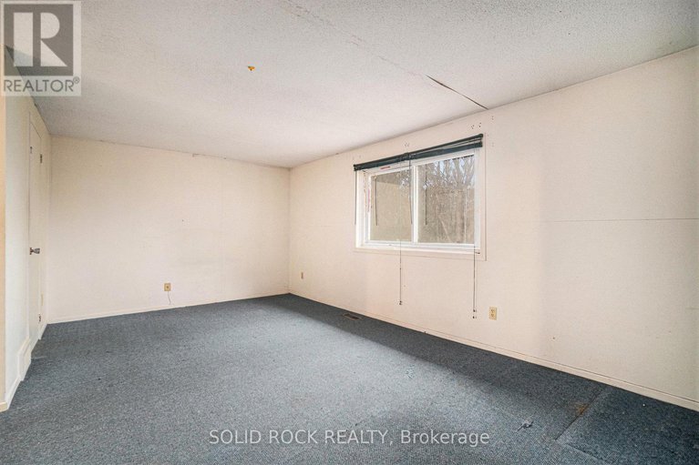 29065539/90-15-baneberry-crescent/glencairnhazeldean/ottawa/ontario/K2L2Y3_22