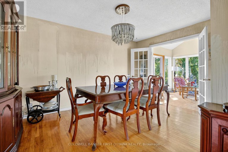 28956682/5228-mclean-crescent/manotick-long-island-nicholls-island/ottawa/ontario/K4M1G2_9