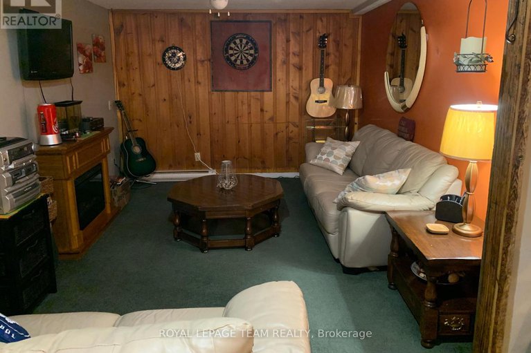 28823443/690-limerick-road/north-grenville-twp-kemptville-south/north-grenville/ontario/K0G1T0_16