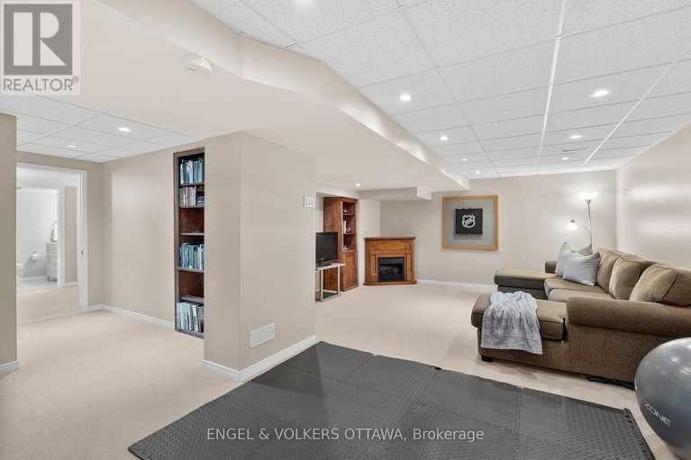 28459479/705-larcastle-circle/avalon-east/ottawa/ontario/K4A4Z2_43