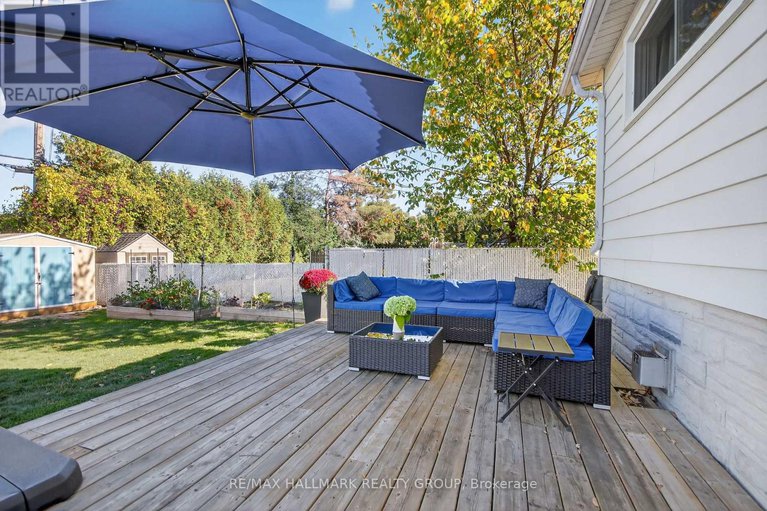 28891693/2074-featherston-drive/urbandale-acres/ottawa/ontario/K1H6R3_27