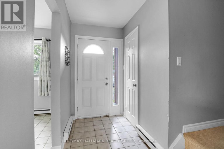 28506947/3b-woodvale-green/craig-henrywoodvale/ottawa/ontario/K2G4G9_4