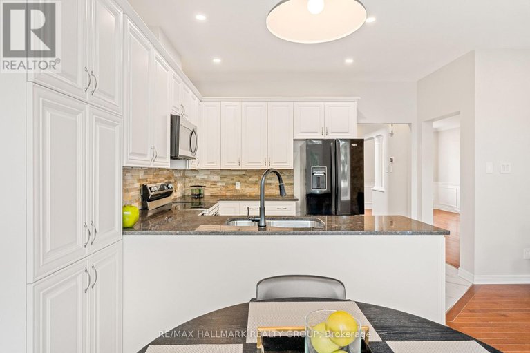 28760262/41-smoketree-crescent-e/stittsville-north/ottawa/ontario/K2S2B8_12
