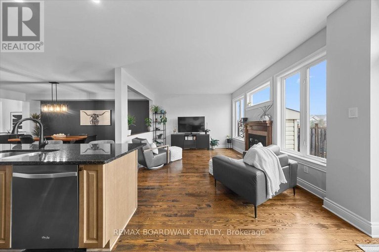 29616180/6830-breanna-cardill-street/greely/ottawa/ontario/K4P0C1_20