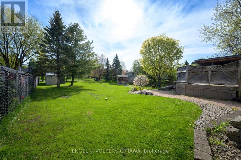 28657304/5608-richmond-road/fallowfield/ottawa/ontario/K2R1E3_36