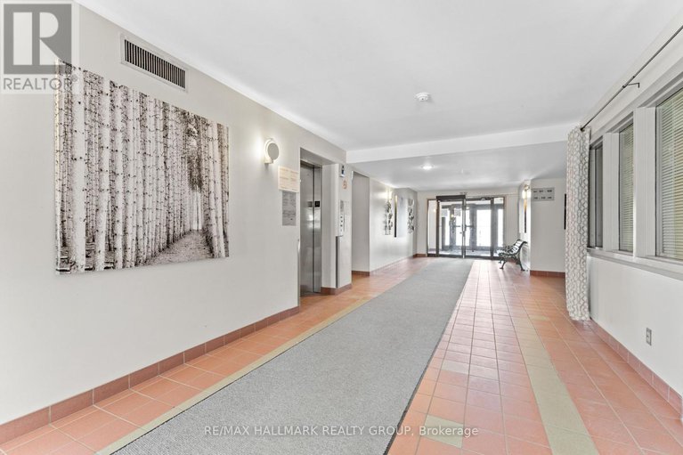 28544360/104-1099-cadboro-road/carson-grove/ottawa/ontario/K1J9K4_19