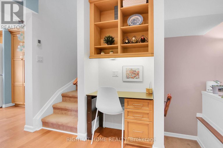 28284390/5-moorside-private/carleton-heights/ottawa/ontario/K2C3P4_20