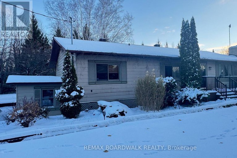 29371555/3042-dangerfield-road-e/north-grenville-twp-kemptville-south/north-grenville/ontario/K0G1J0_2