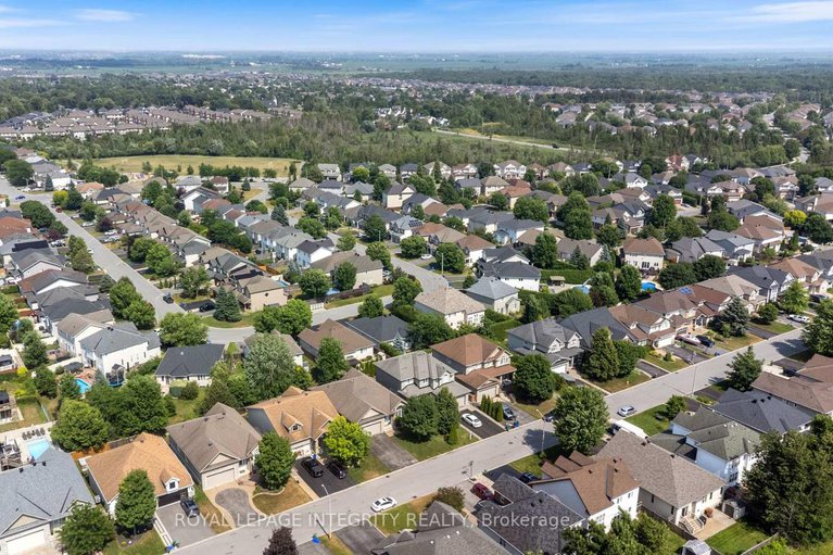 28836362/449-landswood-way/stittsville-south/ottawa/ontario/K2S0A4_30