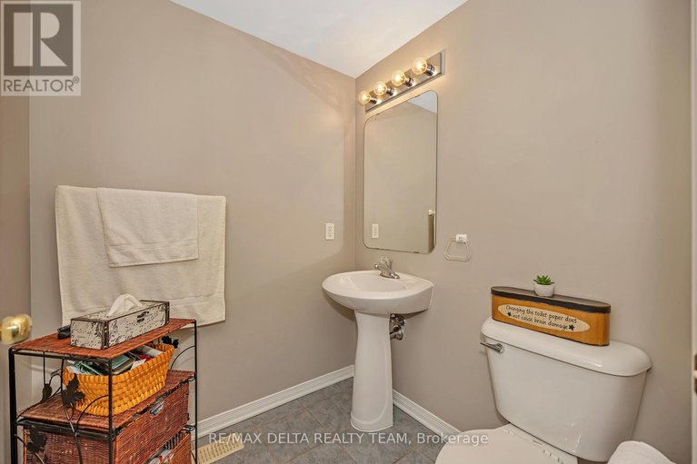 29579531/2685-sylvain-street/town-of-rockland/clarence-rockland/ontario/K4K1V3_15