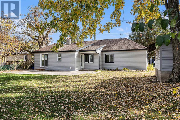 29000784/203-adelaide-street/almonte/mississippi-mills/ontario/K0A1A0_33