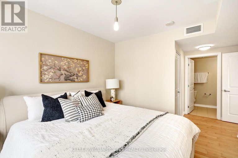 29504895/1301-195-besserer-street/sandy-hill/ottawa/ontario/K1N0B6_25