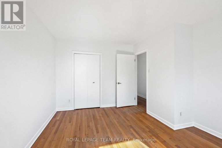 28893741/1308-summerville-avenue/carlington/ottawa/ontario/K1Z8G8_20