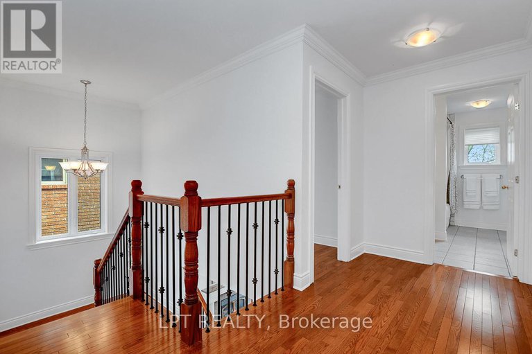 28311107/10a-ashburn-drive/borden-farmstewart-farmcarleton-heightsparkwood-hills/ottawa/ontario/K2E6N3_24