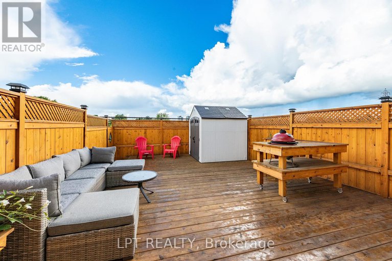 28801057/950-torovin-private/pineview/ottawa/ontario/K1B0A7_20