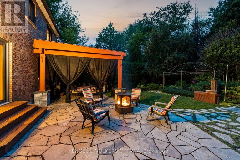 29614401/37-revol-road/merivale-gardens/ottawa/ontario/K2G0B8_37