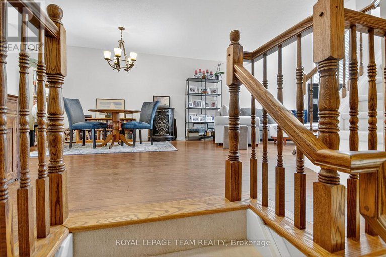 29094063/145-wharhol-private/westcliffe-estates/ottawa/ontario/K2H1G5_3