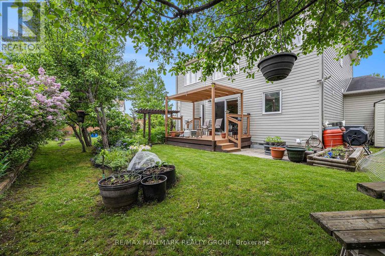 28424091/155-tapestry-drive/strandherd/ottawa/ontario/K2J0H4_30