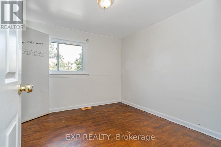 29055191/646-borthwick-avenue/castle-heightsrideau-high/ottawa/ontario/K1K2L9_15