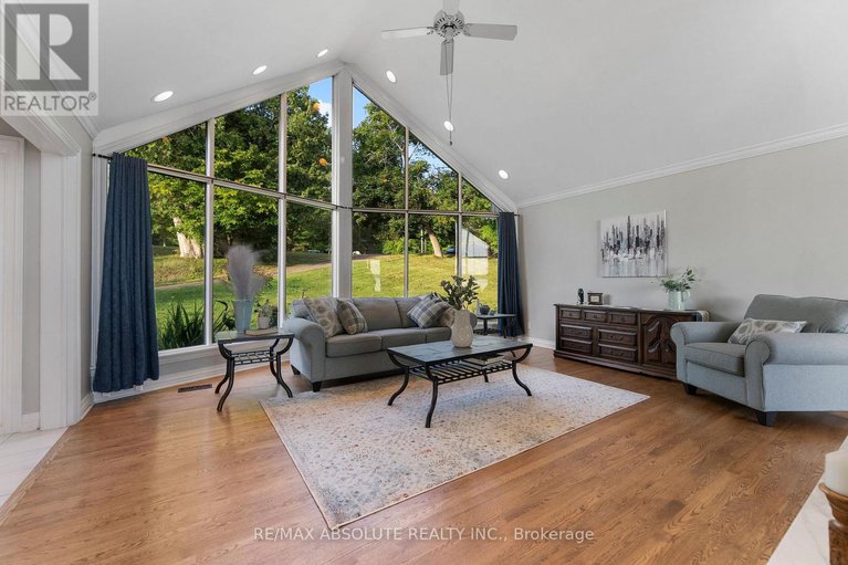 28810796/1724-river-road/mcnabbraeside-twps/mcnabbraeside/ontario/K0A1G0_10