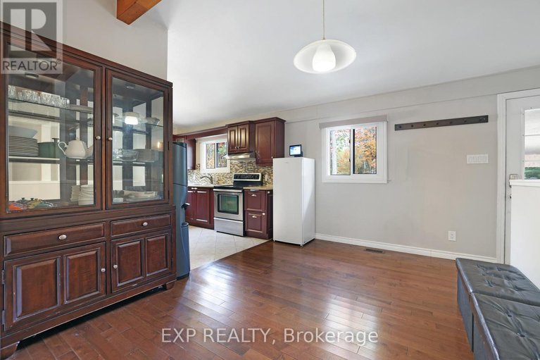 29017803/136-resthaven-avenue/constance-bay/ottawa/ontario/K0A3M0_12