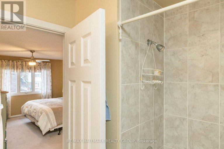 29599851/906-chaleur-way/convent-glen/ottawa/ontario/K1C2S1_23