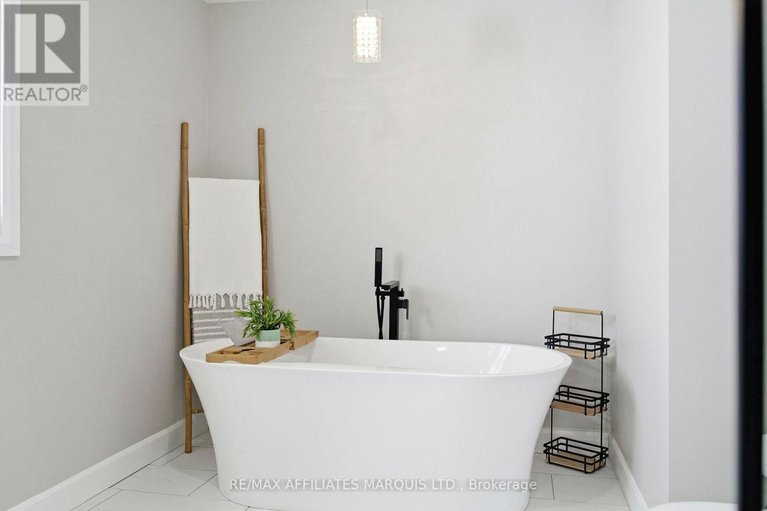 29568097/6836-james-crescent/south-glengarry-charlottenburgh-twp/south-glengarry/ontario/K0C2E0_24