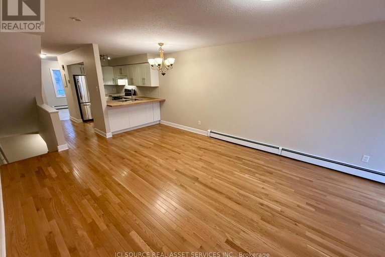 29473926/8-blue-moon-private/manor-park/ottawa/ontario/K1K4K6_4